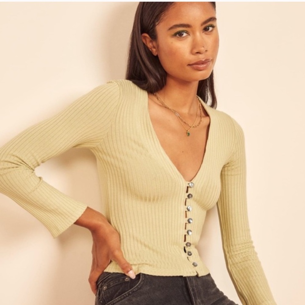 Reformation Gellar Top in Limon